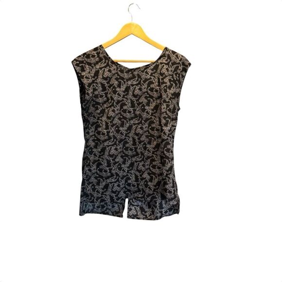 The Limited. Women's Black Front Hem-Split Blouse. Size Medium. - Picture 1 of 7